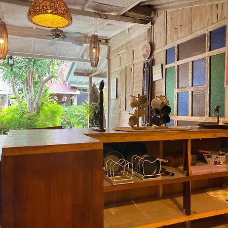 Wooden Cabin In Jimbaran - Lilium Suite